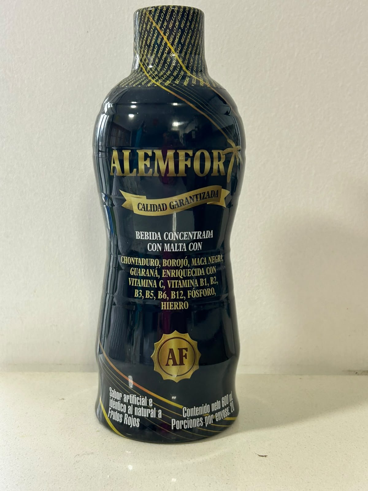 Fotografía original de la botella ALEMFOR de 600 ml, vista frontal